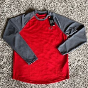 NWT UA long sleeved shirt